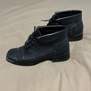 Black Leather Women’s Shoes